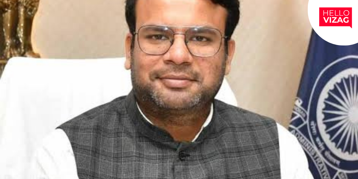 GVMC Commissioner Inspects Night Sanitation and Street Lighting in Vizag