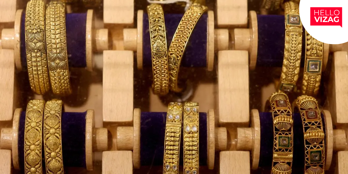 Gold Prices in Visakhapatnam: Check 22K and 24K Rates on October 20, 2026