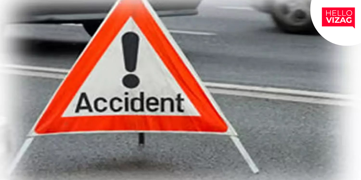 Six Policemen Injured as Escort Bus Collides With Lorry Near Vizag Zoo Park